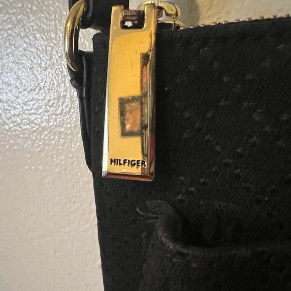 Tommy Hilfiger shoulder bag/cross body bag - Picture 2 of 5